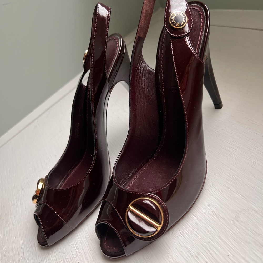 LOUIS VUITTON Patent Slingback Heels 38.5 in Amarante for $450